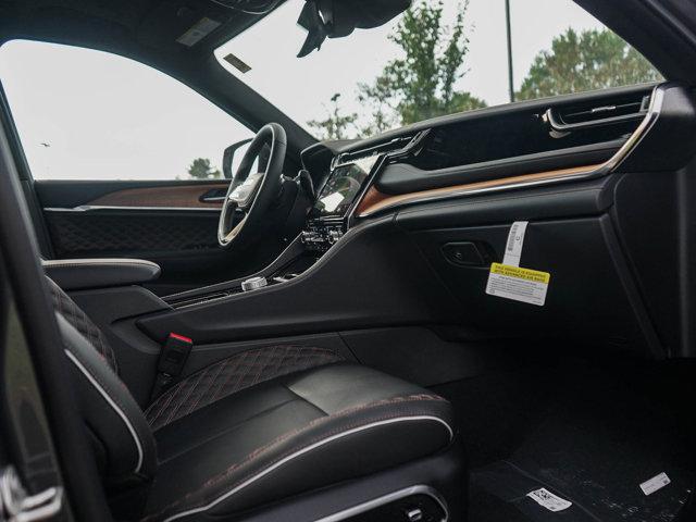 new 2025 Jeep Grand Cherokee car, priced at $59,860