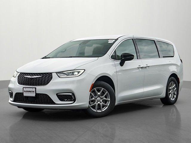 new 2025 Chrysler Pacifica car, priced at $39,995