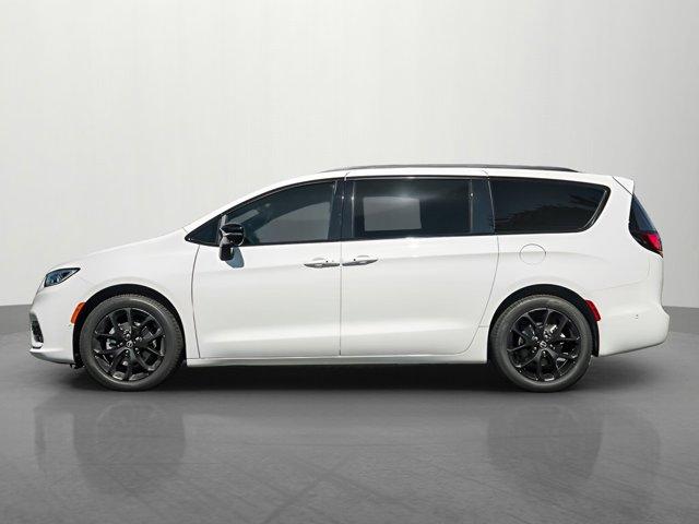new 2025 Chrysler Pacifica car, priced at $47,995