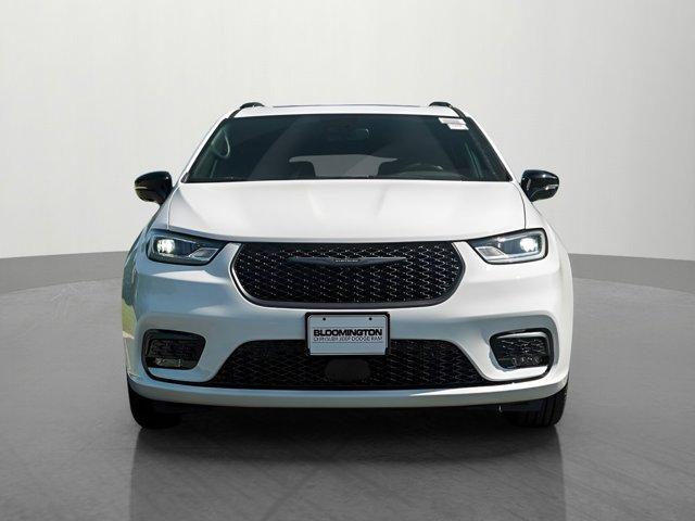 new 2025 Chrysler Pacifica car, priced at $47,995
