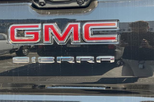 new 2025 GMC Sierra 1500 car, priced at $47,800