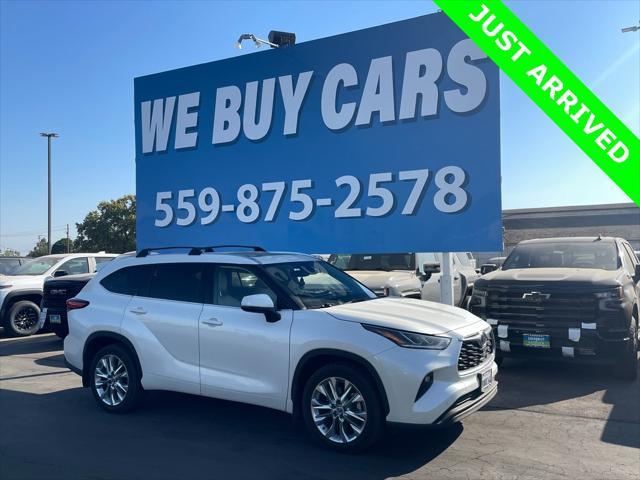 used 2021 Toyota Highlander car, priced at $37,674