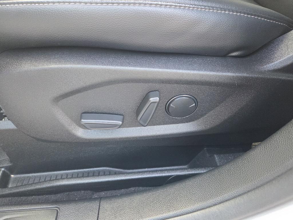 used 2022 Ford Edge car