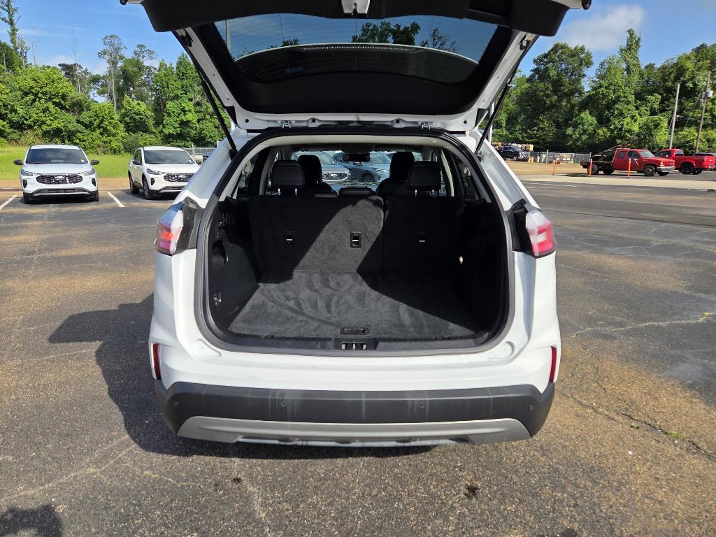 used 2022 Ford Edge car