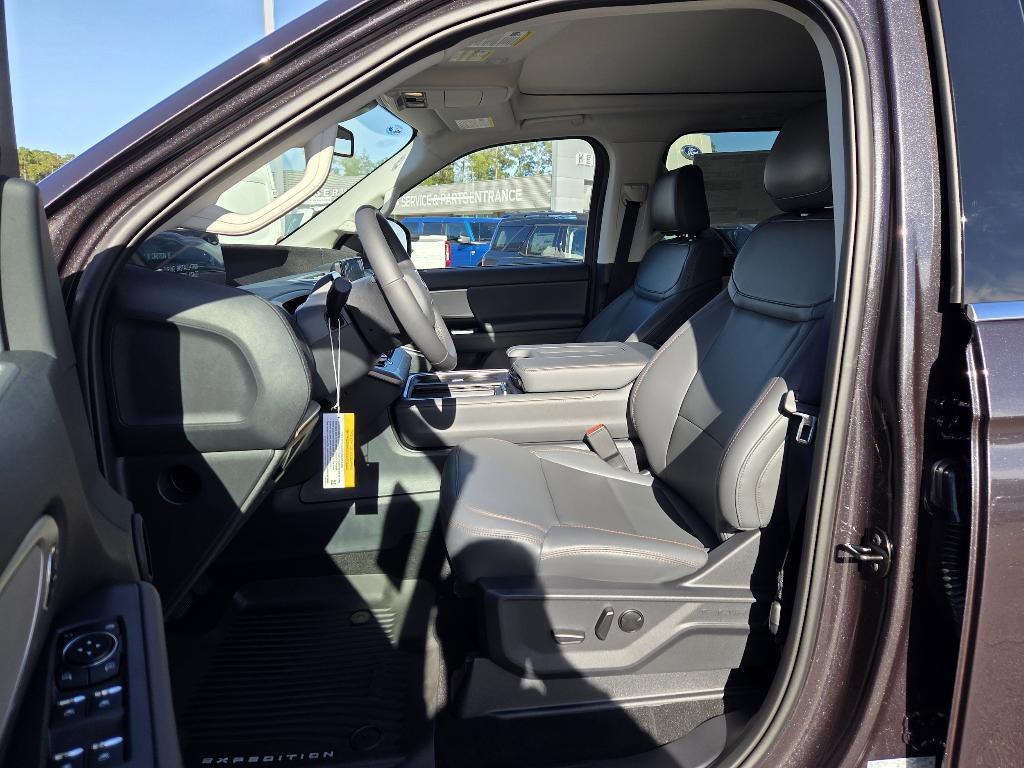 new 2025 Ford Expedition car, priced at $71,240