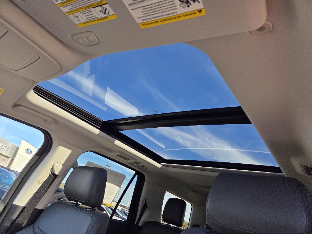 new 2025 Ford Expedition car, priced at $71,240