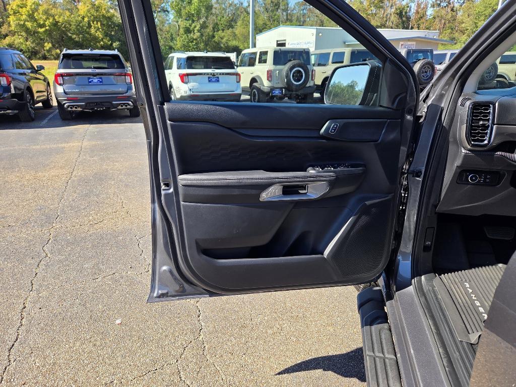 new 2025 Ford Ranger car, priced at $41,715