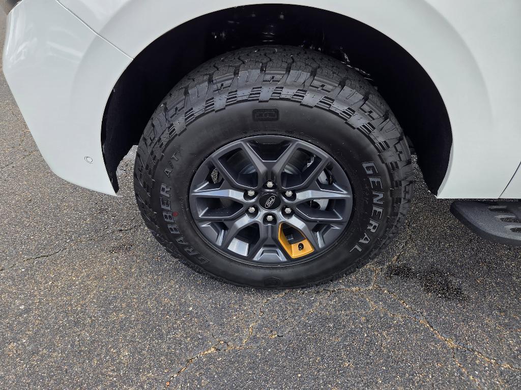 new 2025 Ford Expedition car, priced at $85,800