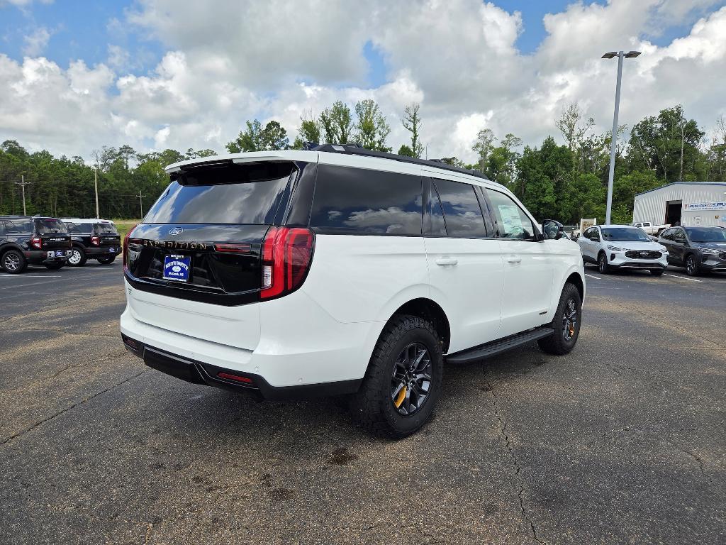 new 2025 Ford Expedition car, priced at $85,800