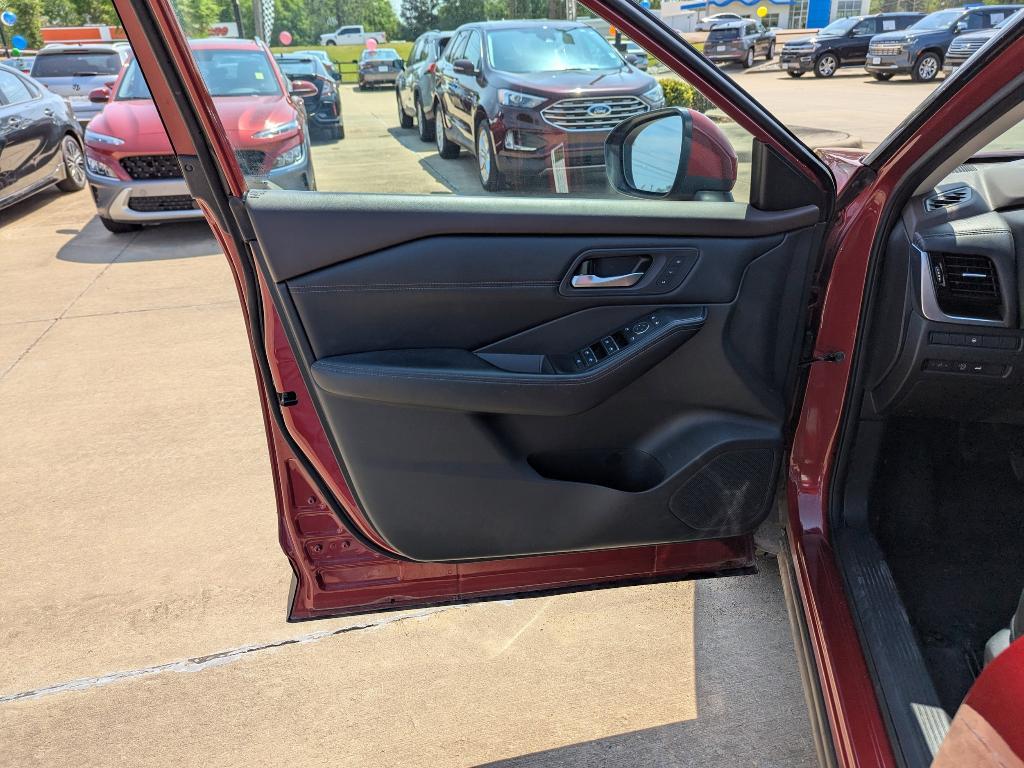 used 2023 Nissan Rogue car, priced at $27,697