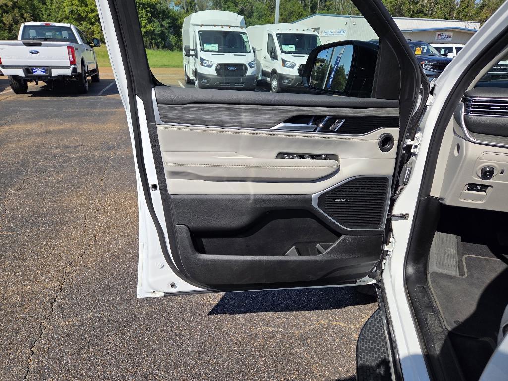 used 2024 Jeep Wagoneer L car, priced at $46,894