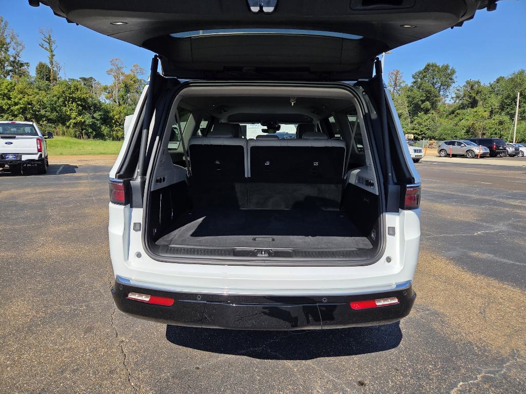 used 2024 Jeep Wagoneer L car, priced at $46,894