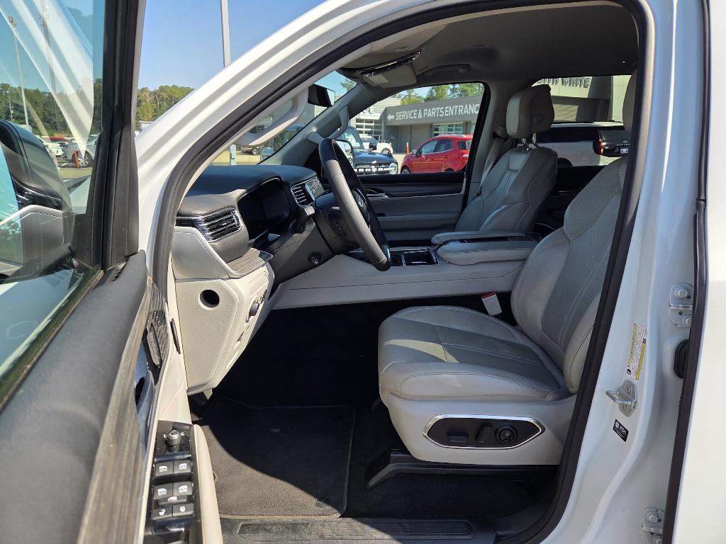used 2024 Jeep Wagoneer L car, priced at $46,894