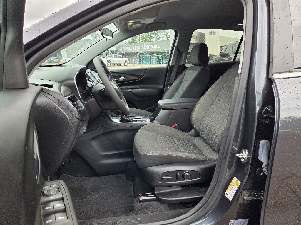 used 2023 Chevrolet Equinox car, priced at $20,994