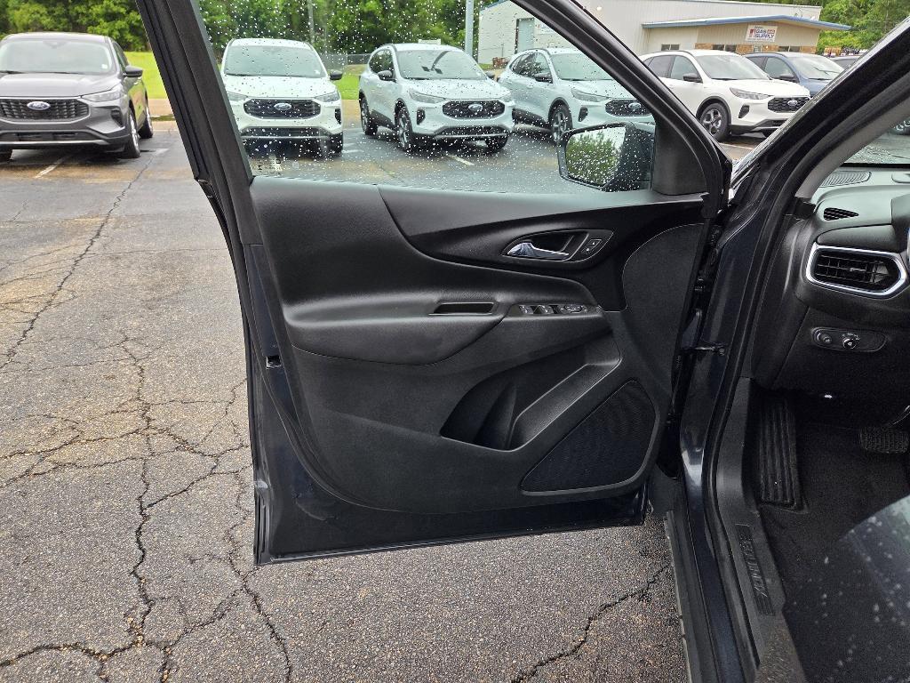 used 2023 Chevrolet Equinox car, priced at $20,994