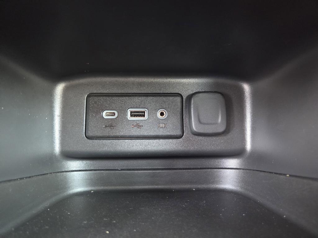 used 2023 Chevrolet Equinox car, priced at $19,961