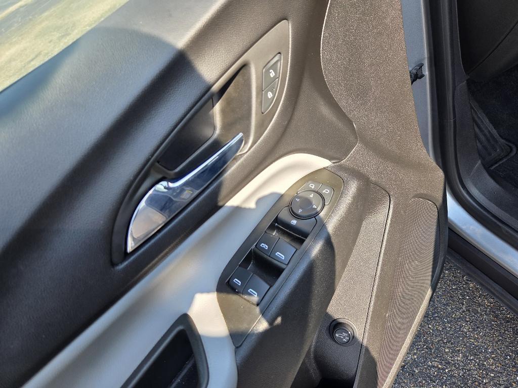 used 2023 Chevrolet Equinox car, priced at $19,961