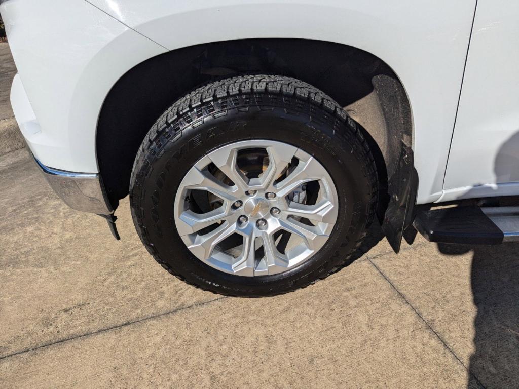 used 2023 Chevrolet Silverado 1500 car, priced at $43,884