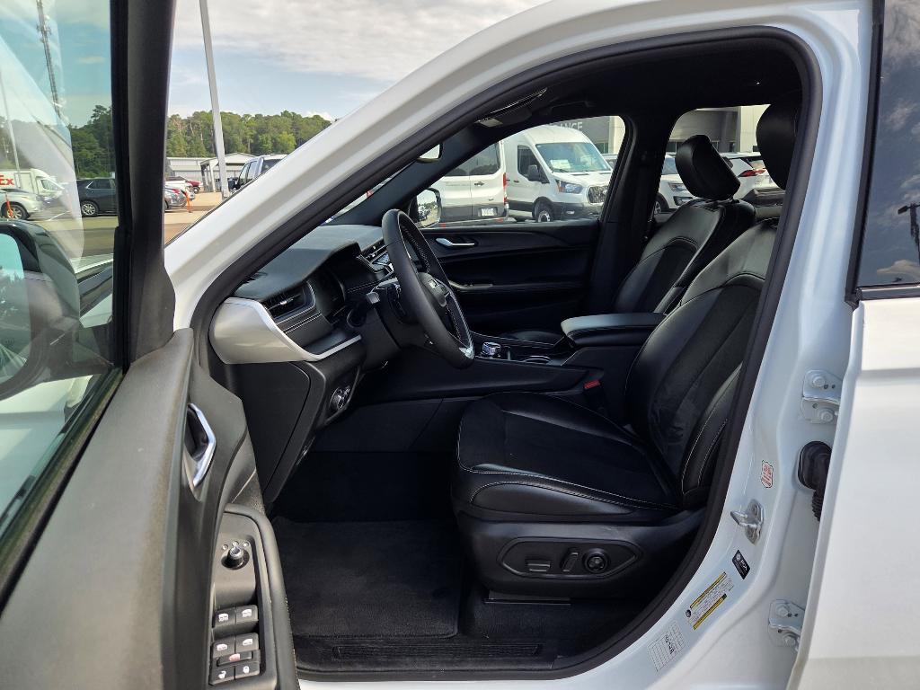 used 2024 Jeep Grand Cherokee L car, priced at $33,500
