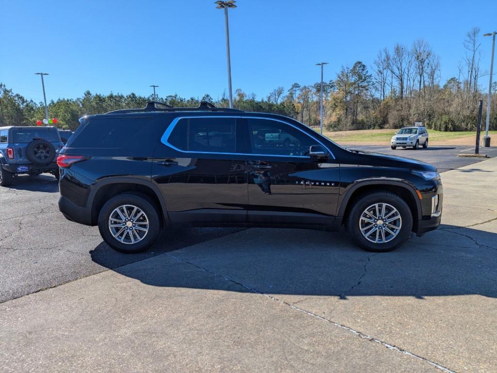 used 2023 Chevrolet Traverse car, priced at $27,478