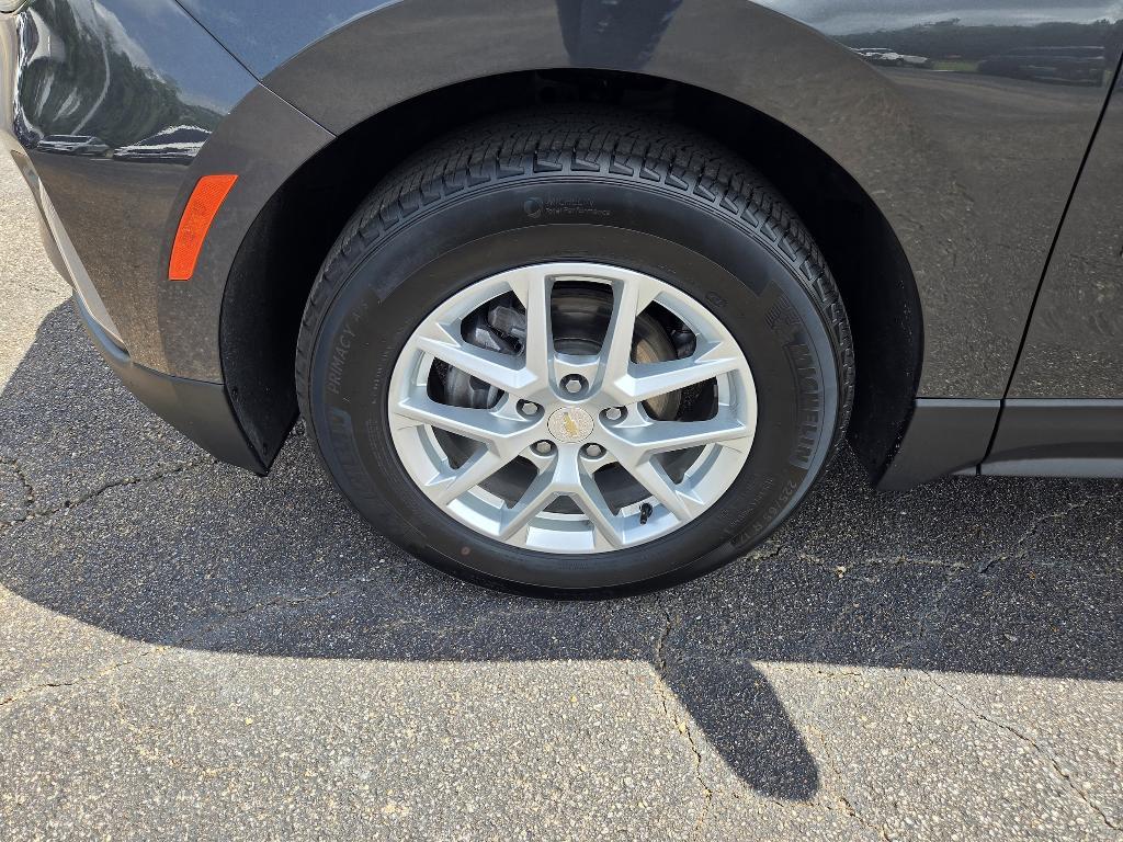 used 2023 Chevrolet Equinox car, priced at $22,998
