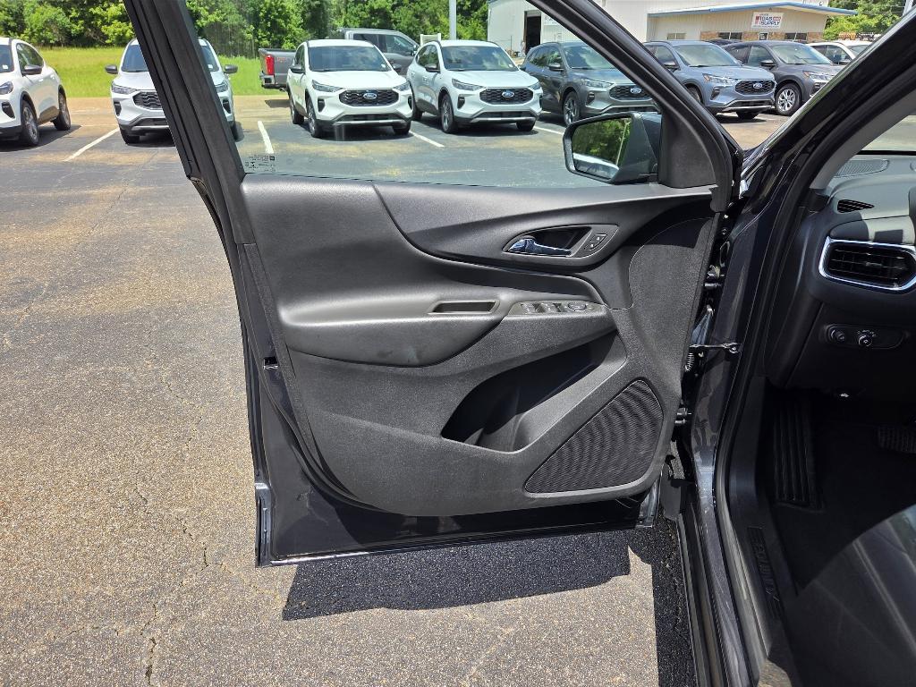 used 2023 Chevrolet Equinox car, priced at $22,998