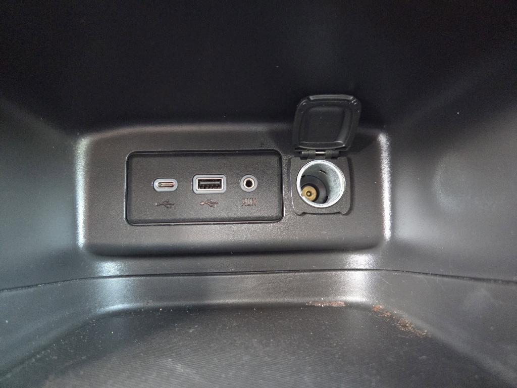 used 2023 Chevrolet Equinox car, priced at $22,998