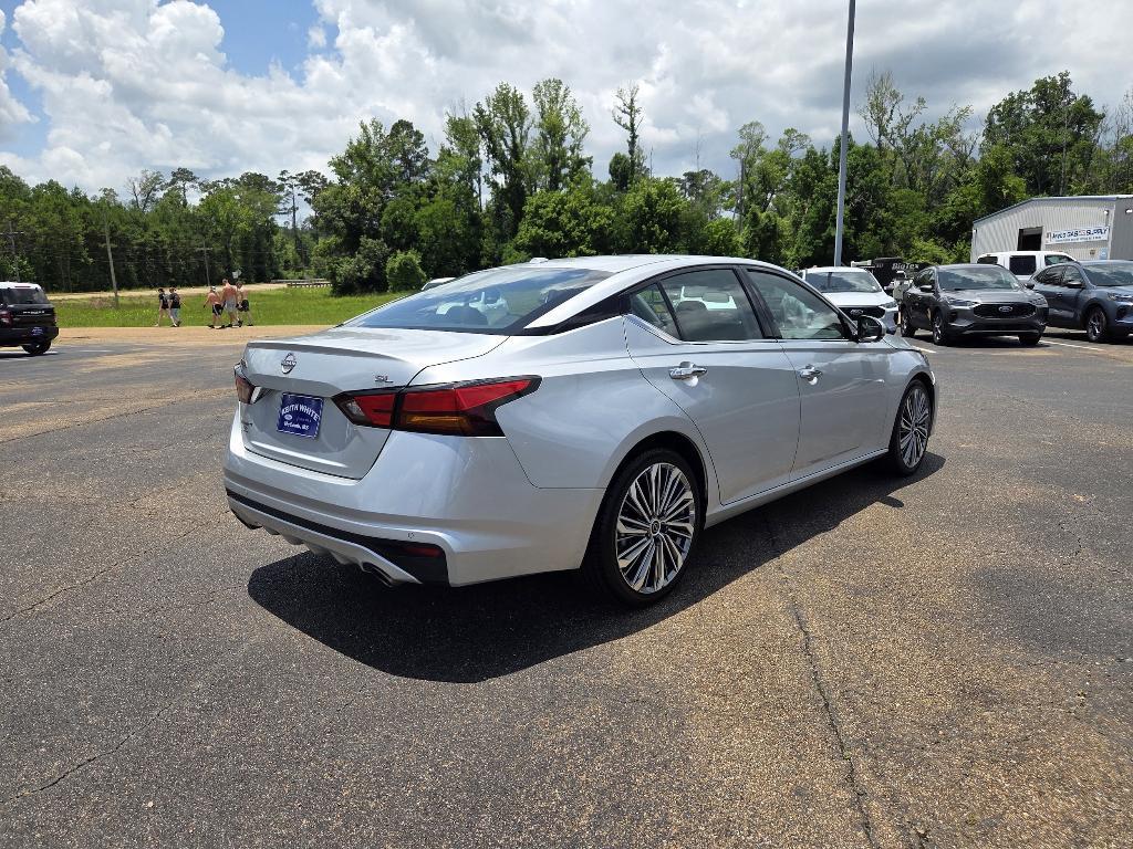 used 2023 Nissan Altima car, priced at $25,262