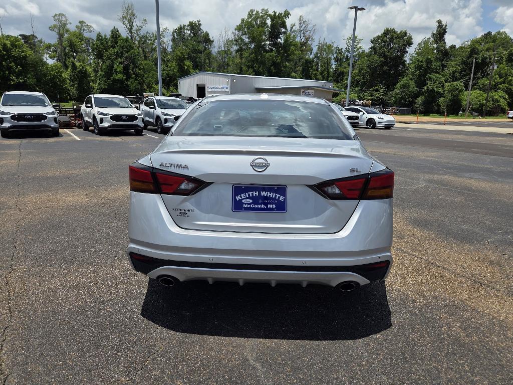 used 2023 Nissan Altima car, priced at $25,262