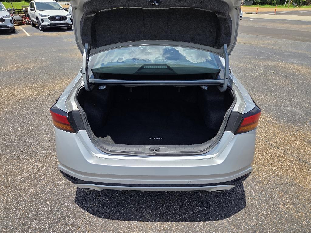 used 2023 Nissan Altima car, priced at $25,262