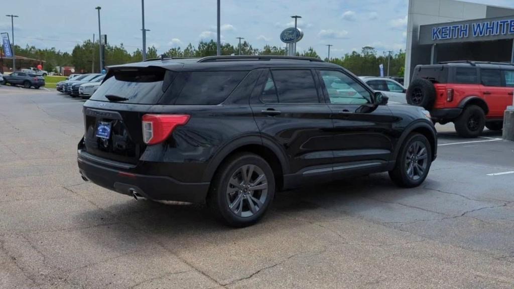 new 2024 Ford Explorer car, priced at $45,940