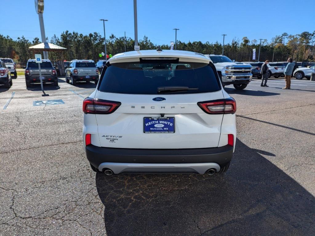 new 2025 Ford Escape car, priced at $29,640