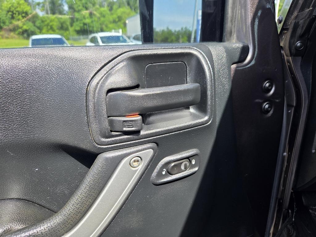 used 2016 Jeep Wrangler Unlimited car, priced at $23,900