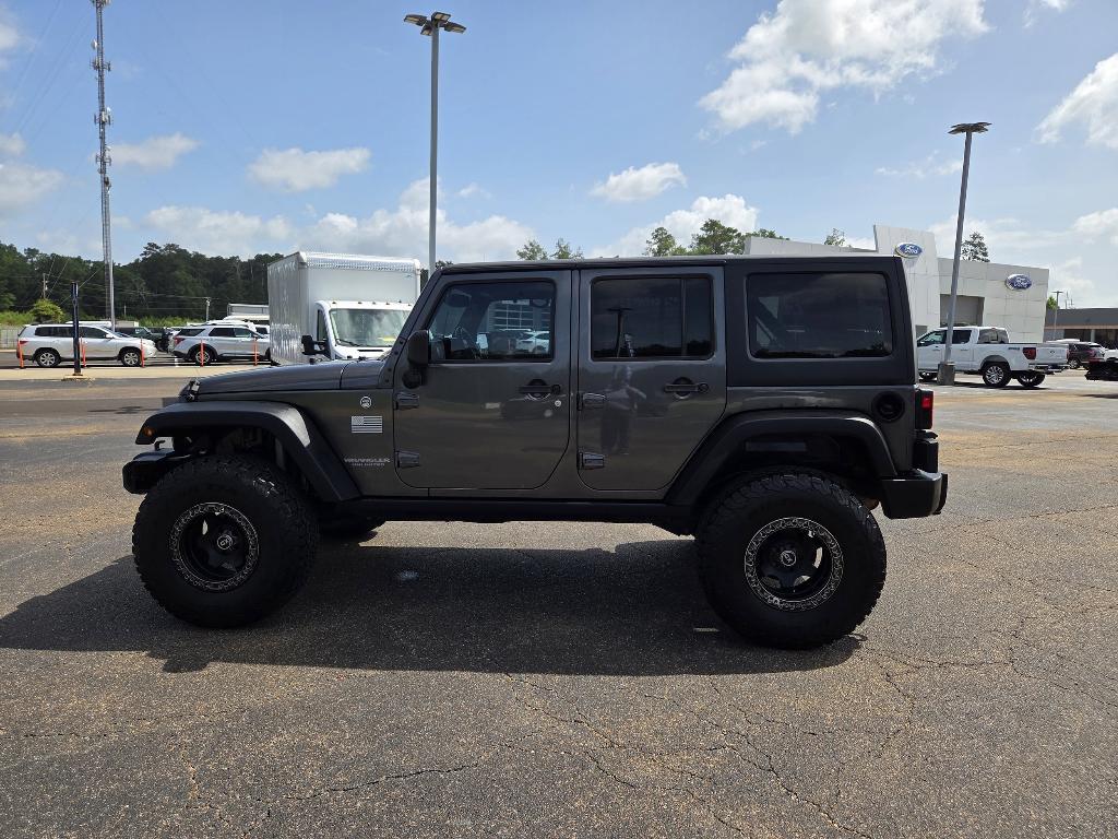 used 2016 Jeep Wrangler Unlimited car, priced at $23,900