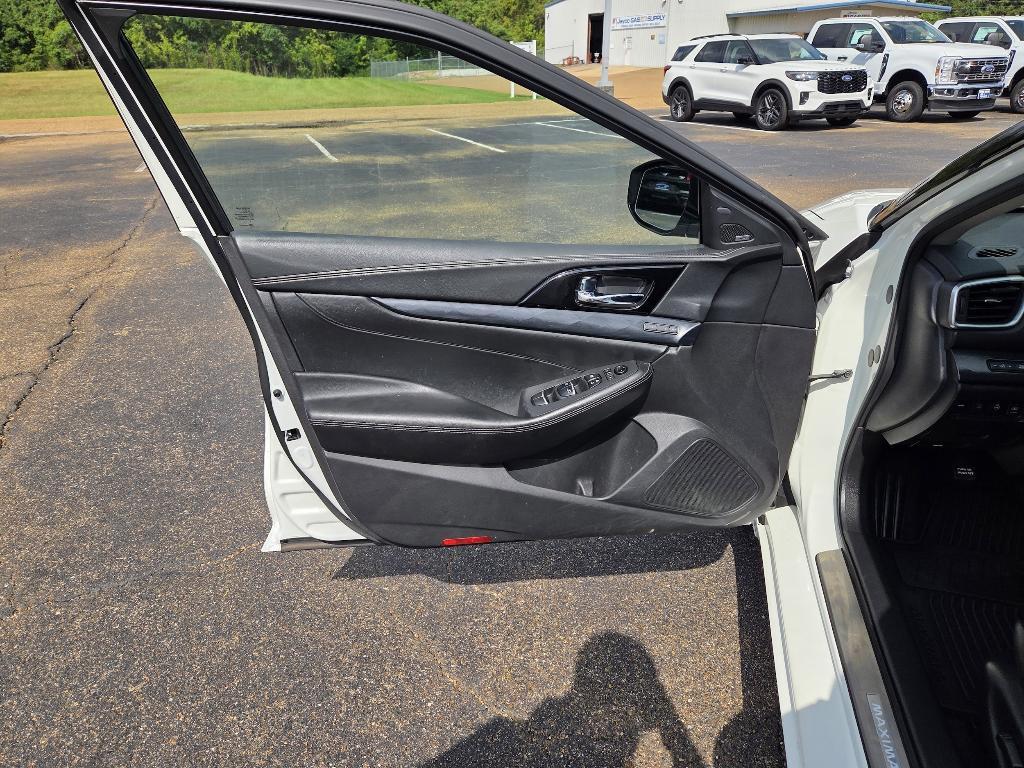 used 2023 Nissan Maxima car, priced at $37,994