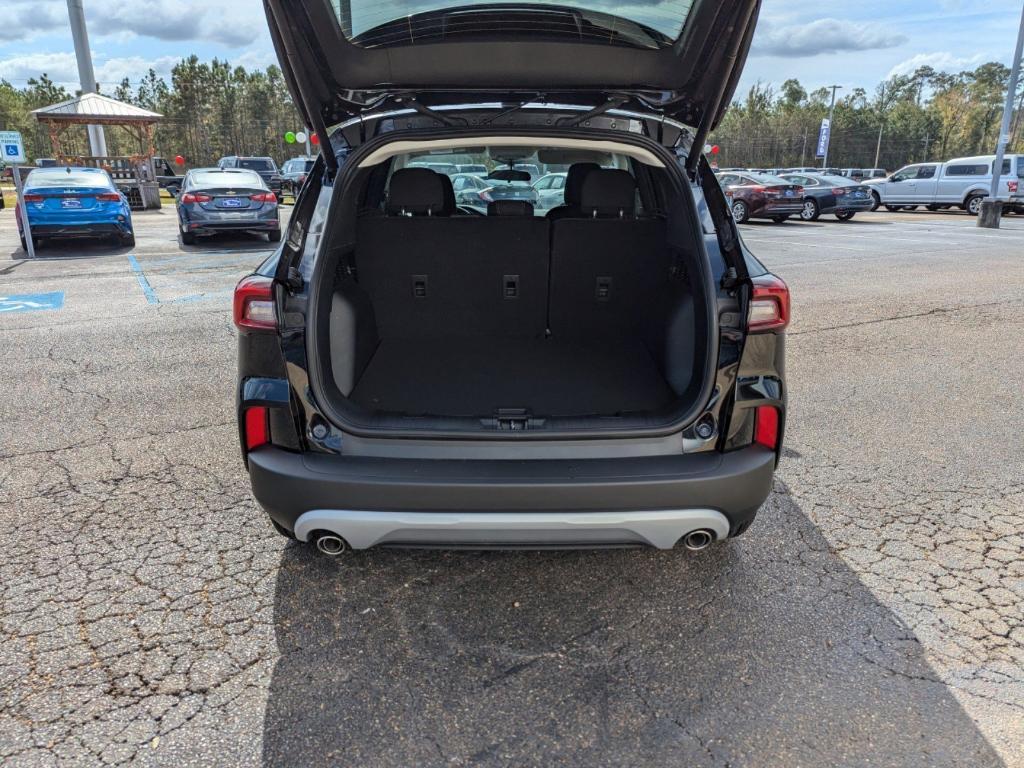 new 2025 Ford Escape car, priced at $30,330