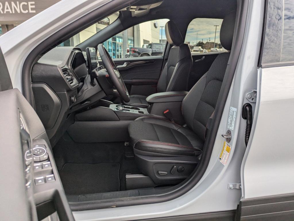 new 2025 Ford Escape car, priced at $31,630