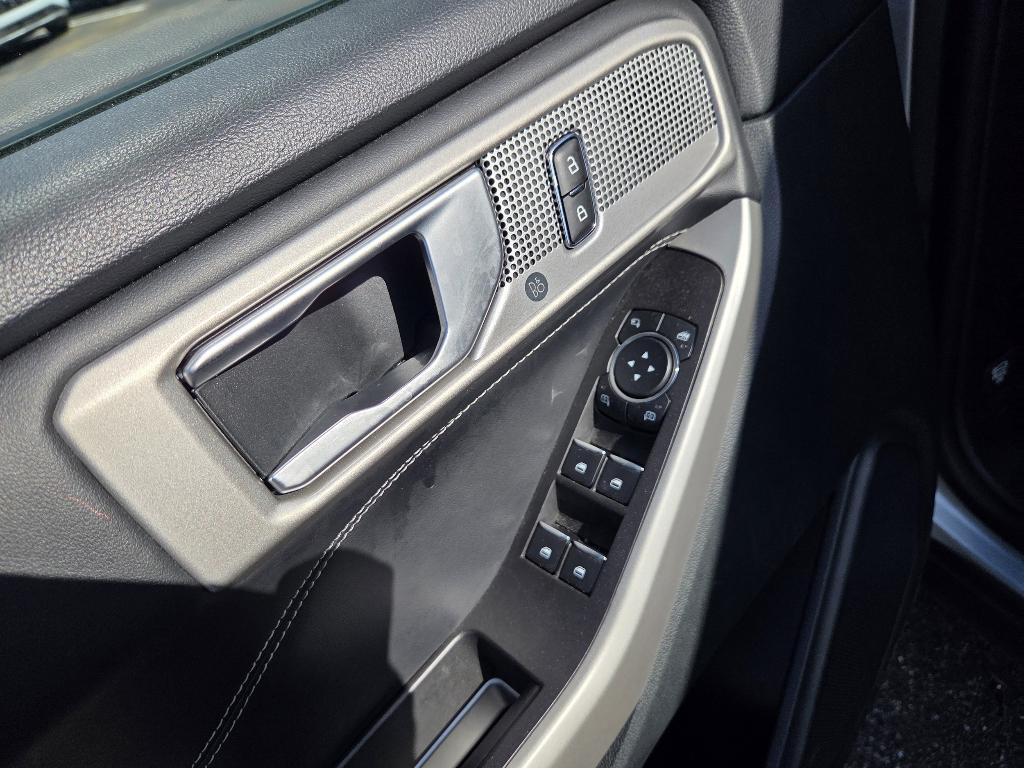 used 2024 Ford Explorer car, priced at $37,222