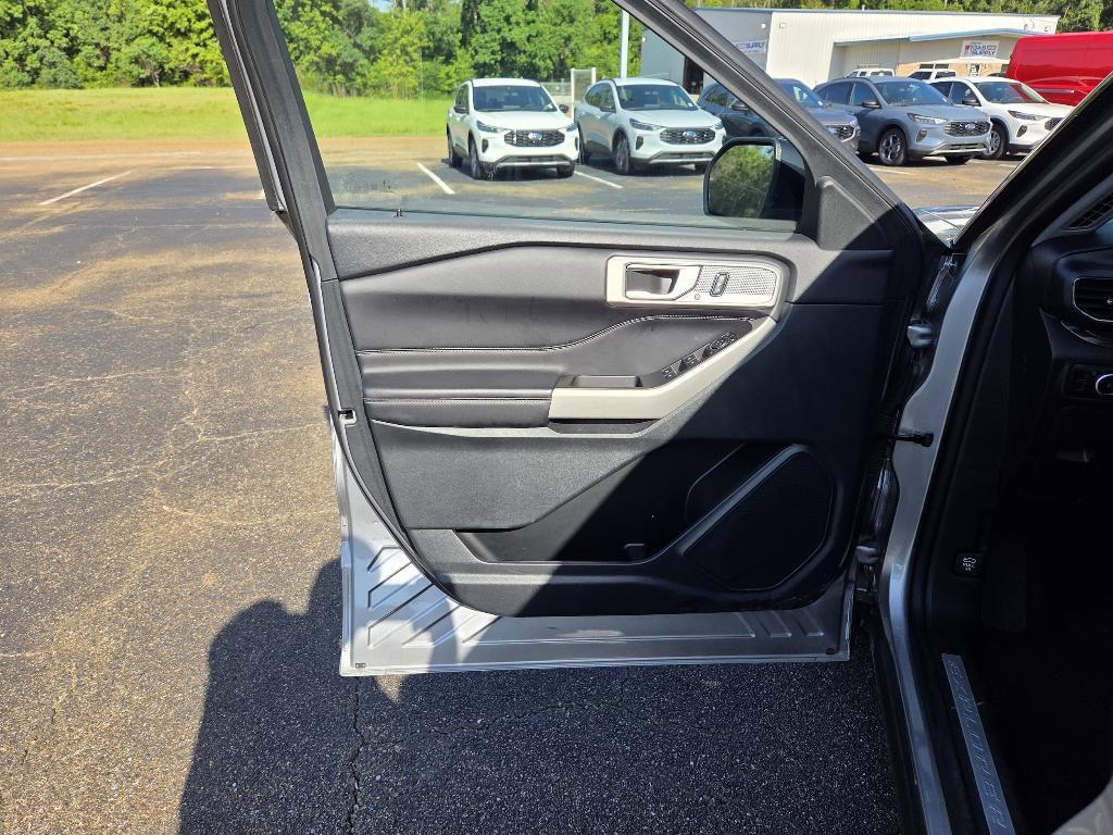 used 2024 Ford Explorer car, priced at $37,222