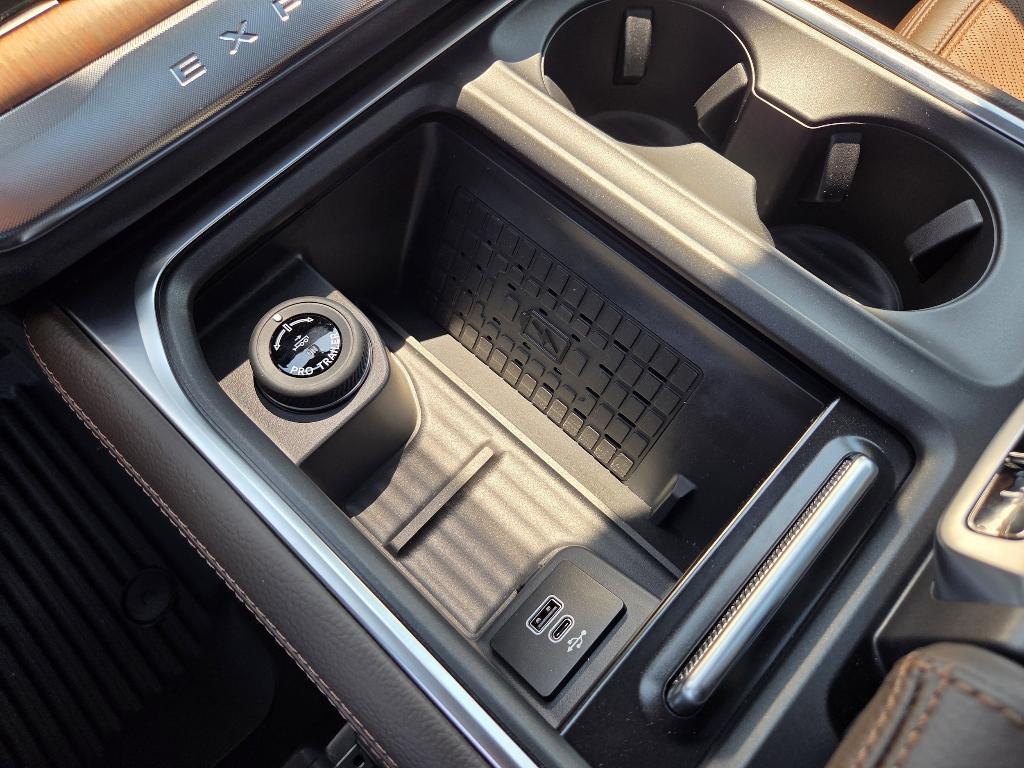 new 2025 Ford Expedition Max car, priced at $89,370