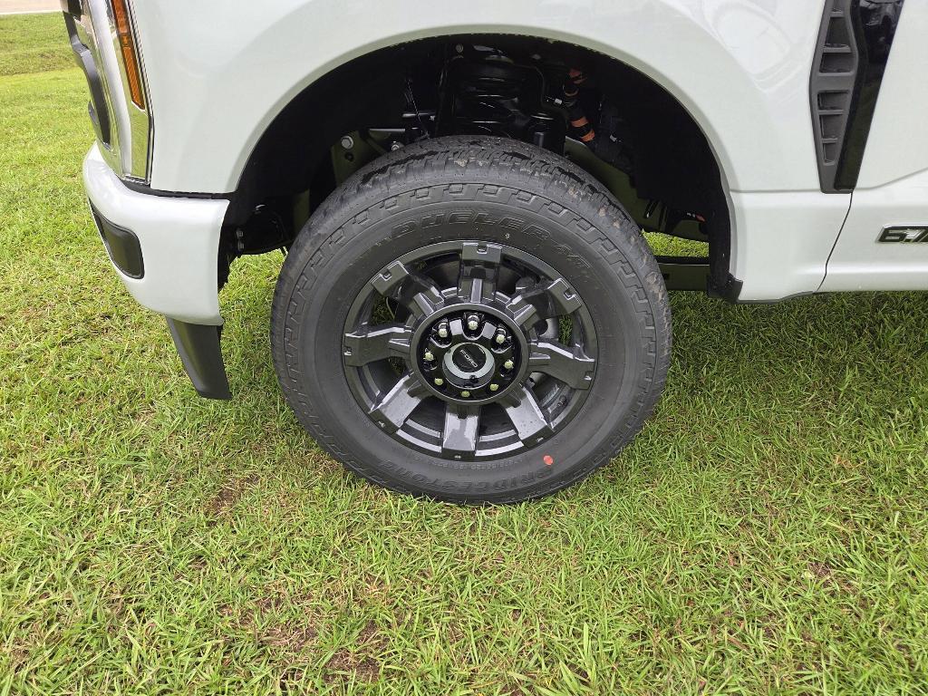 new 2025 Ford F-250 car, priced at $70,520