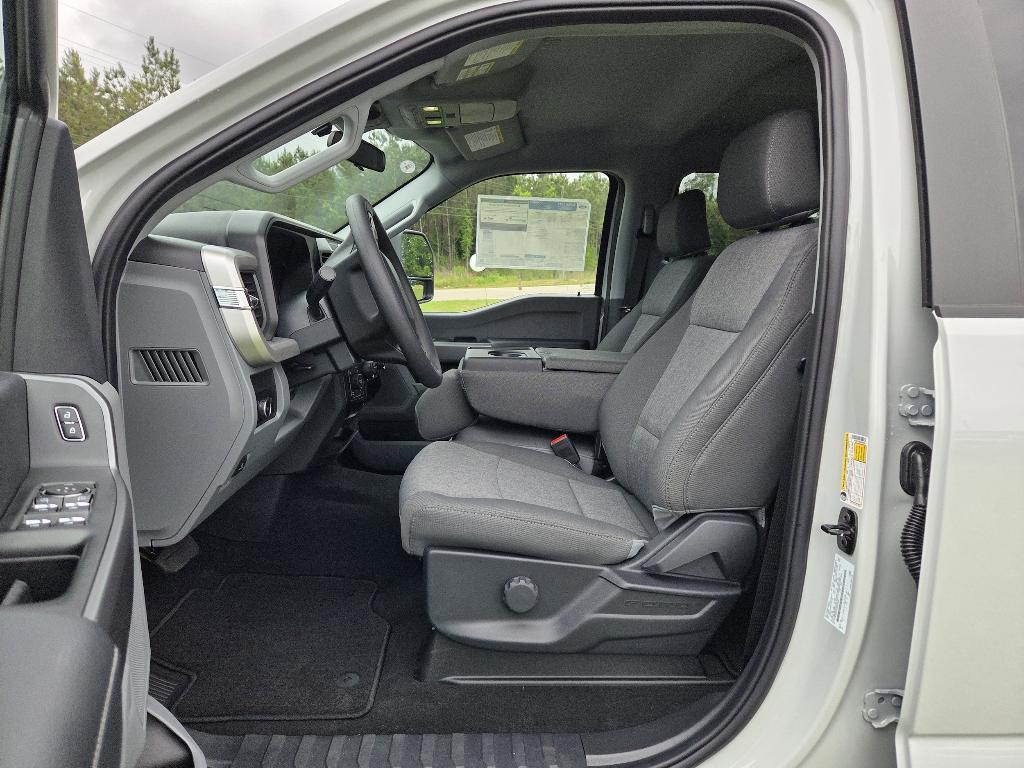 new 2025 Ford F-250 car, priced at $70,520