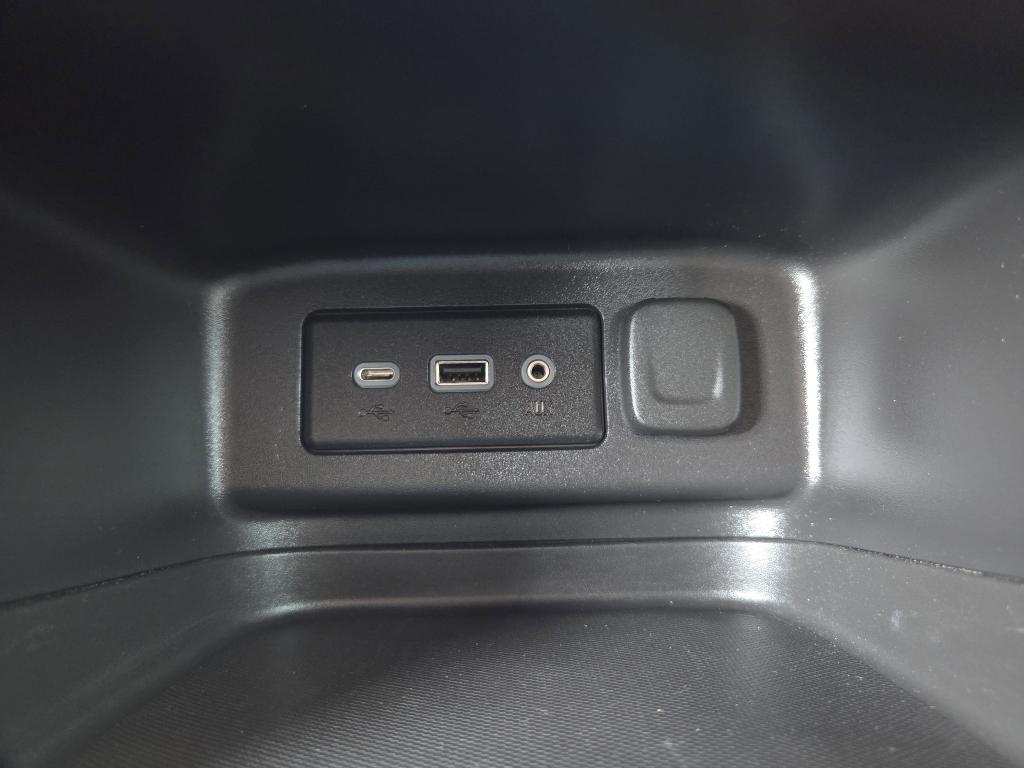 used 2024 Chevrolet Equinox car, priced at $23,955