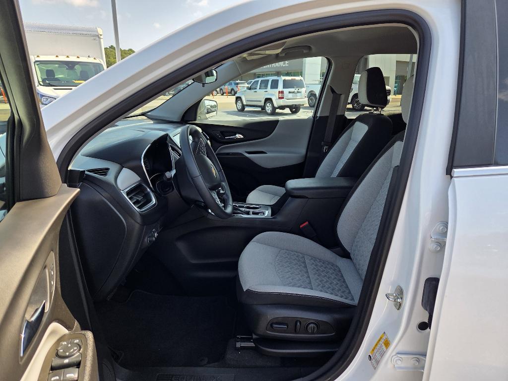 used 2023 Chevrolet Equinox car, priced at $26,500