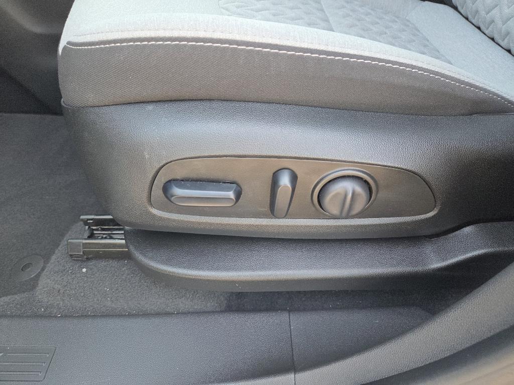 used 2023 Chevrolet Equinox car, priced at $26,500