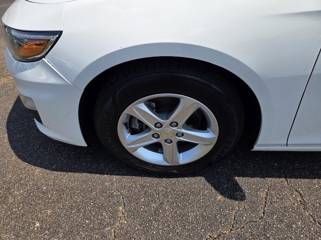 used 2024 Chevrolet Malibu car, priced at $19,987