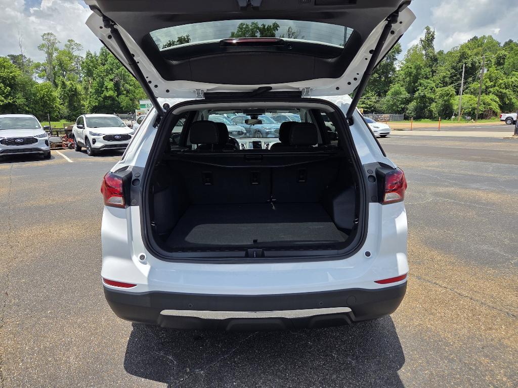 used 2023 Chevrolet Equinox car, priced at $25,994