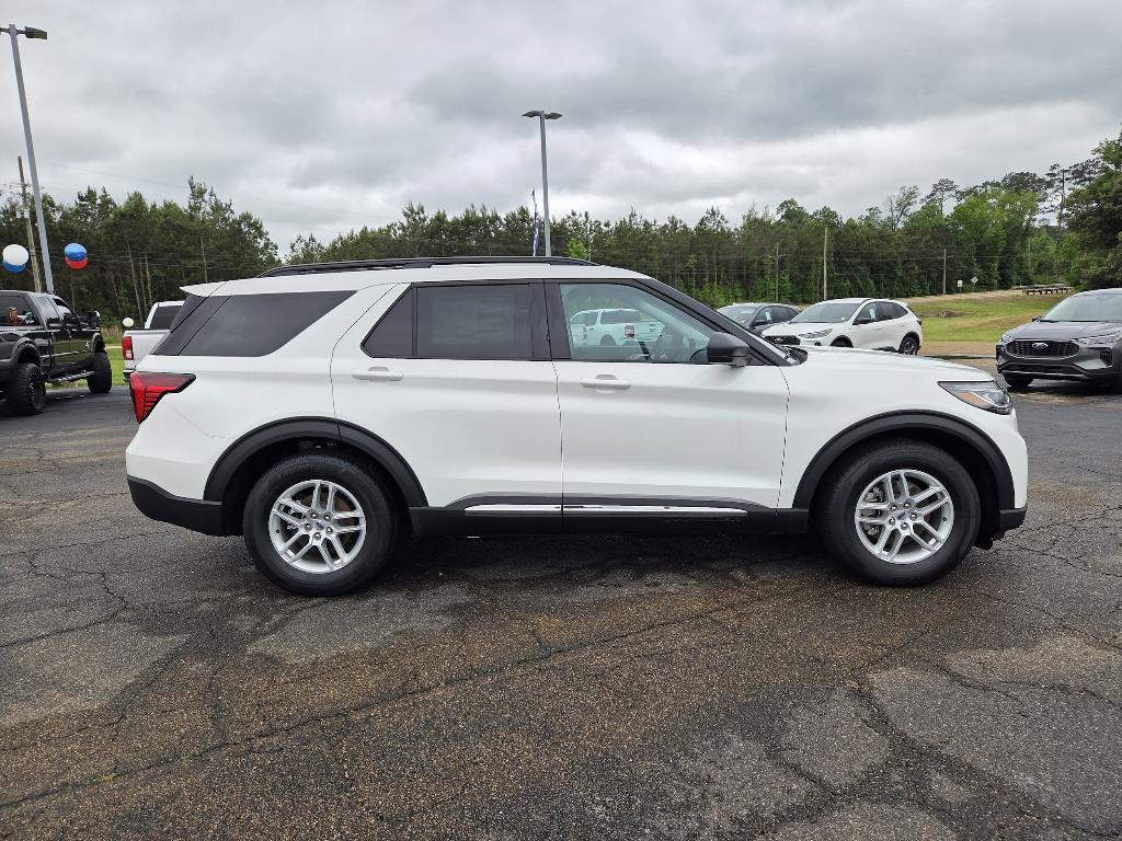 new 2025 Ford Explorer car, priced at $42,476