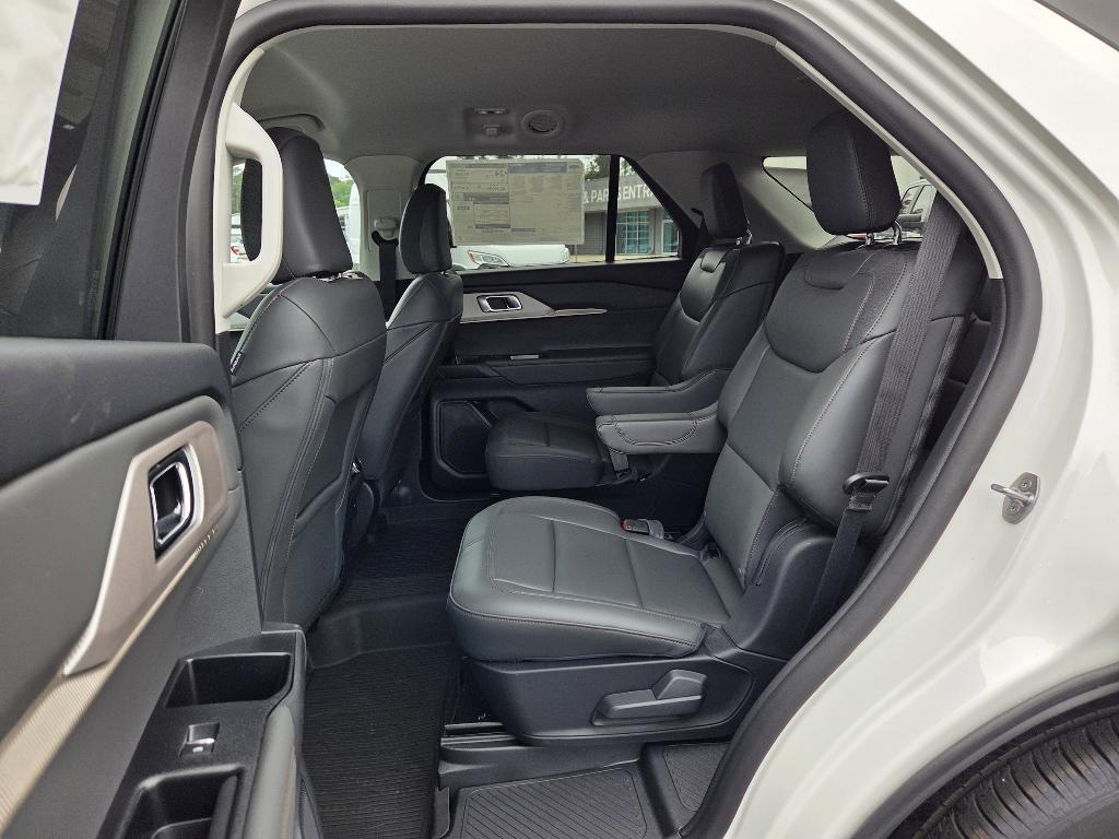 new 2025 Ford Explorer car, priced at $42,476