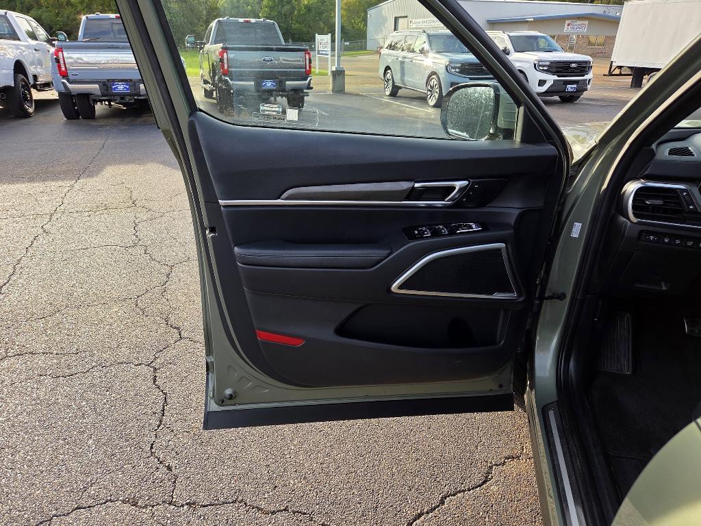 used 2023 Kia Telluride car, priced at $37,412